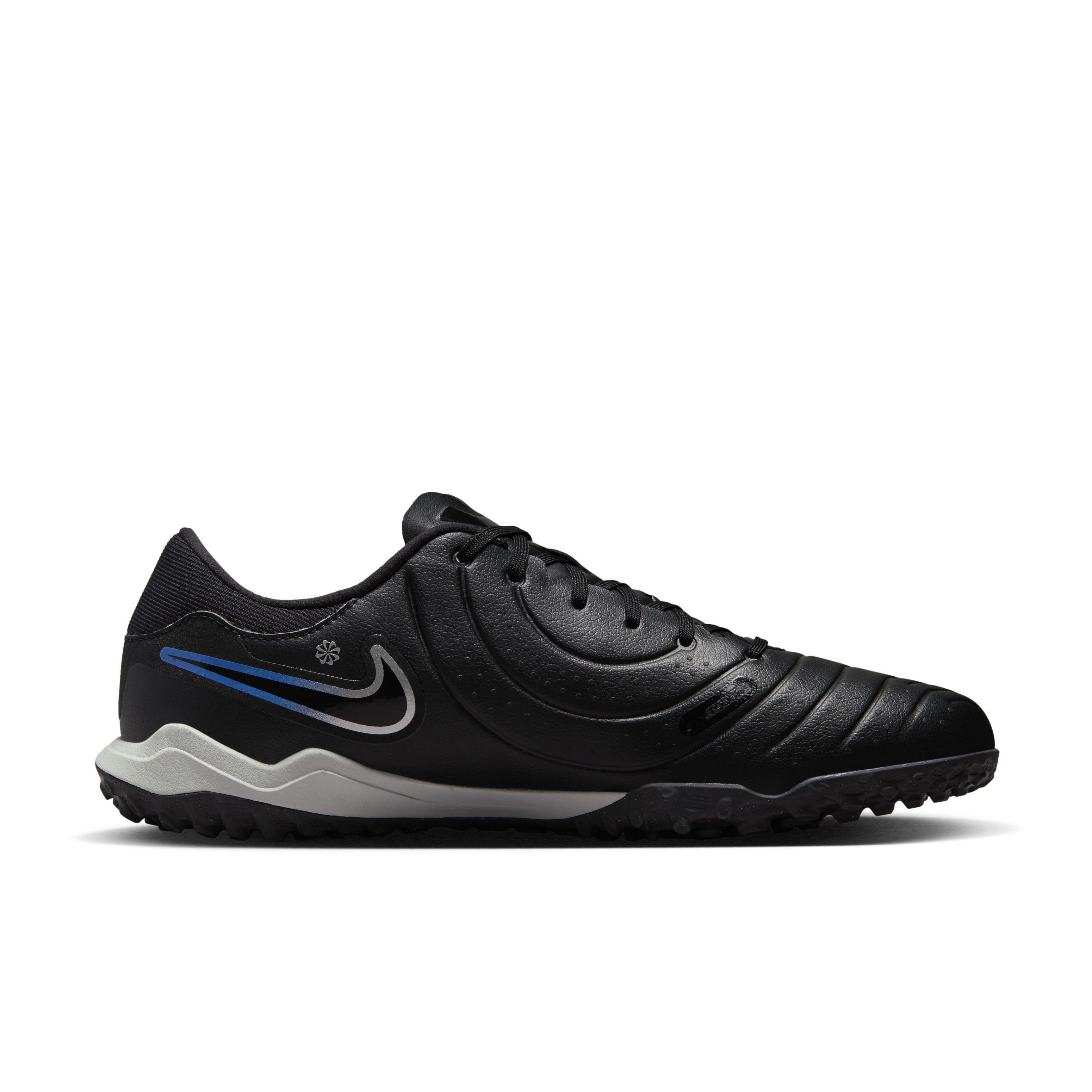 Indoor soccer shop shoes hibbett sports
